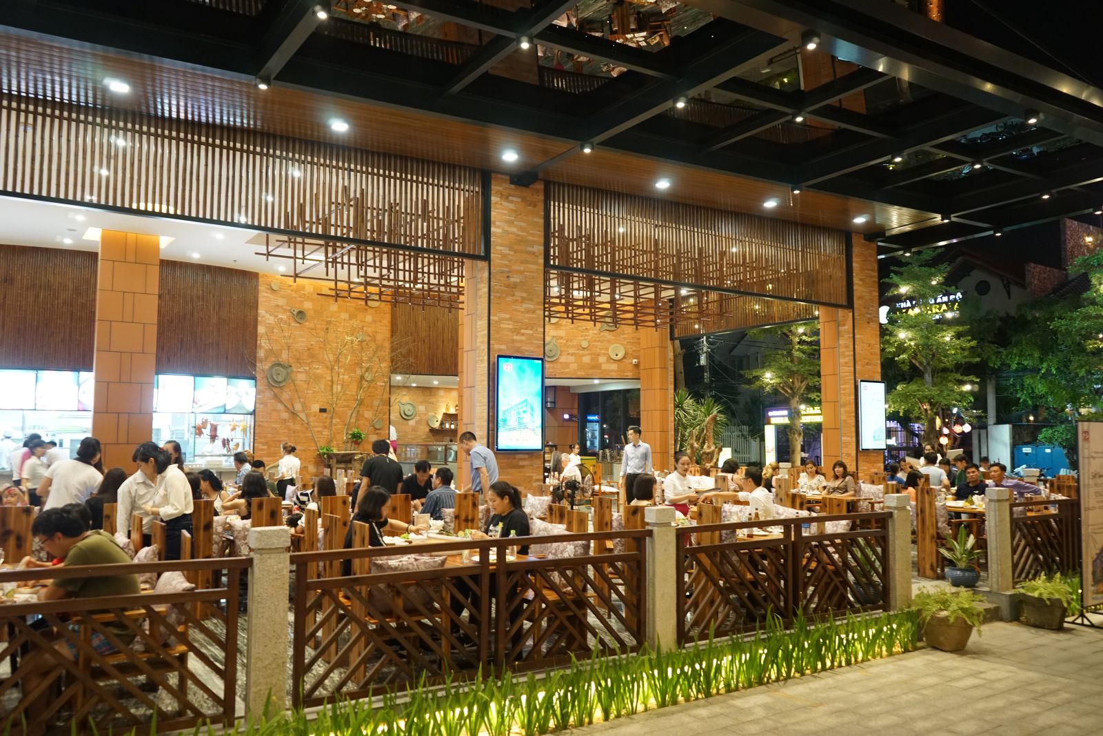 nhà hàng buffet hải sản Đà Nẵng ngon