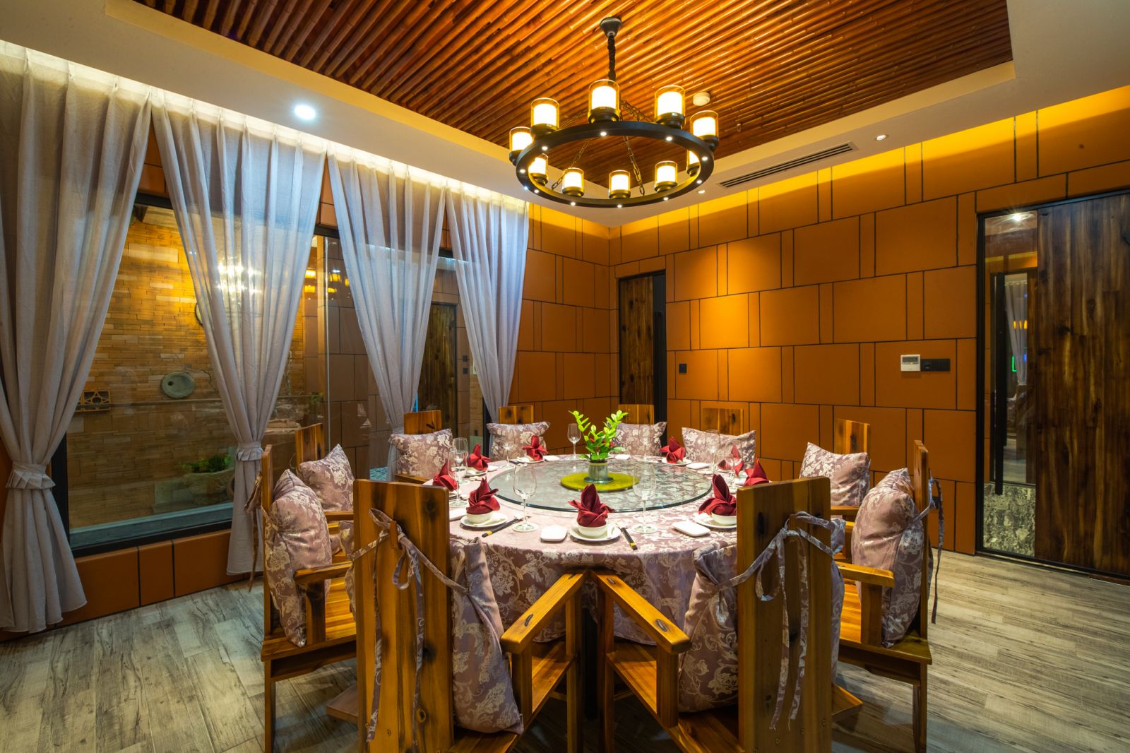 nhà hàng có phòng riêng tại Đà Nẵng